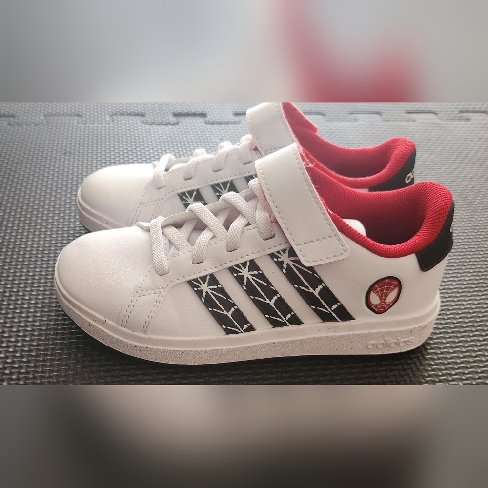 Kids Spiderman Sneakers